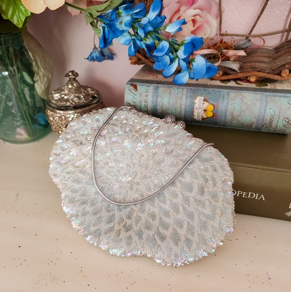 Vintage 60s Light Blue Beaded Clutch with Sequins! - Picture 4 of 8